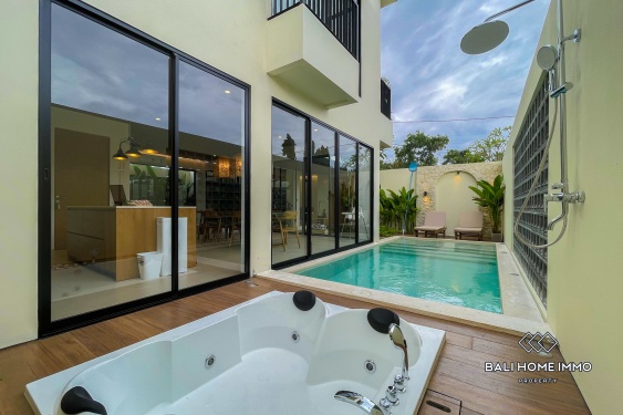 Image 3 from Stylish 3 Bedroom Villa with Jacuzzi and Billiard for Sale and Rent in Ungasan