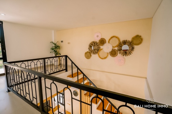 Image 16 from Stylish 3-Bedroom Villa with Rooftop Ocean View for Sale in Ungasan