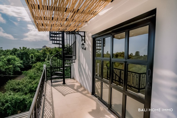 Image 17 from Stylish 3-Bedroom Villa with Rooftop Ocean View for Sale in Ungasan