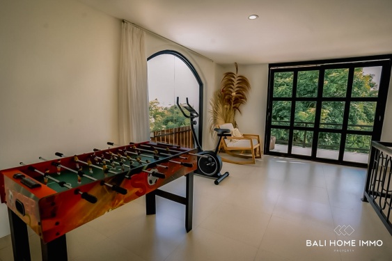 Image 15 from Stylish 3-Bedroom Villa with Rooftop Ocean View for Sale in Ungasan