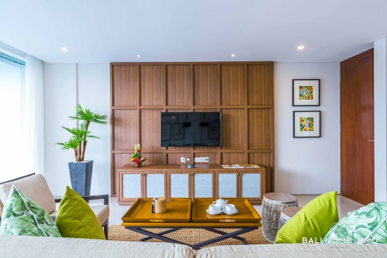 Image 3 from Stylish 3BR Villa for Sale and Rent with Bay & Mountain Views and Rooftop Pool Near Nusa Dua