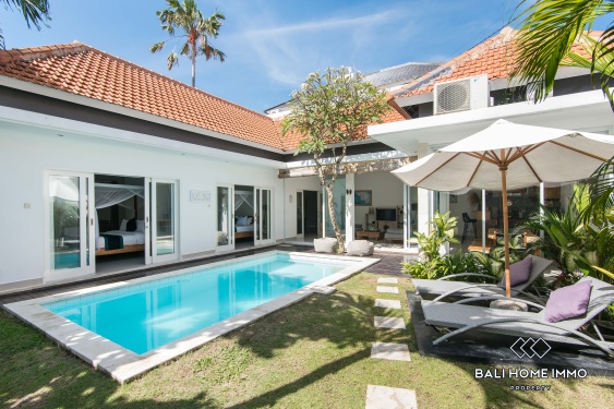 Three units of 3 bedroom villa for rent in Canggu Berawa Beachside