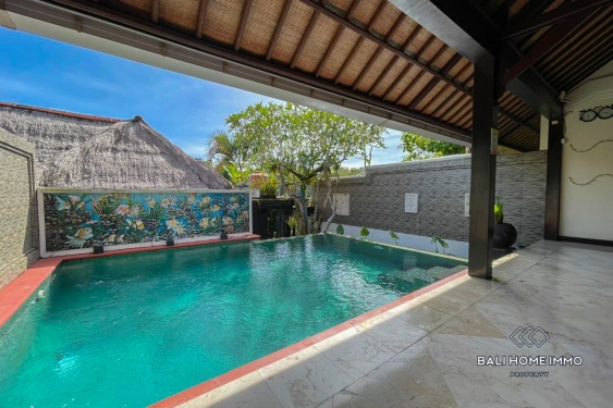 Image 2 from Villa Tradisional 3 Kamar dengan Rooftop Pemandangan Laut Dijual di Jimbaran