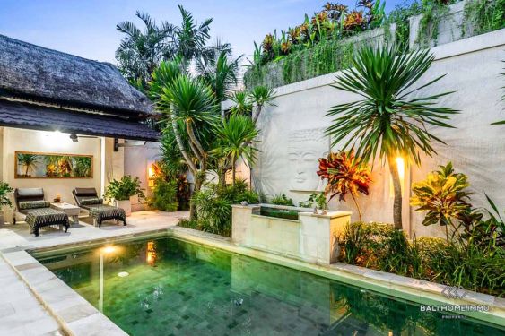 Image 1 from Villa 3 Kamar yang tenang disewakan bulanan di Seminyak Bali
