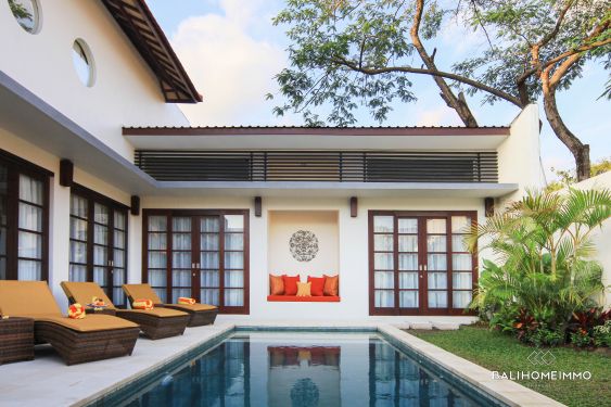 Image 3 from Villa tranquille de 4 chambres à vendre et à louer à Bali Situation privilégiée Kerobokan-Seminyak