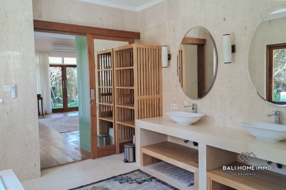 Image 11 from Tranquil 4 Bedroom Villa with Spacious Garden Area for Sale in Nusa Dua
