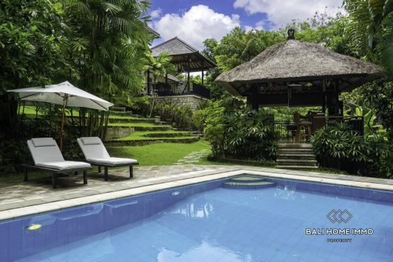 Image 1 from Dijual Vila 4 Kamar Tidur dengan Inspirasi Alam yang Tenang di Nusa Dua