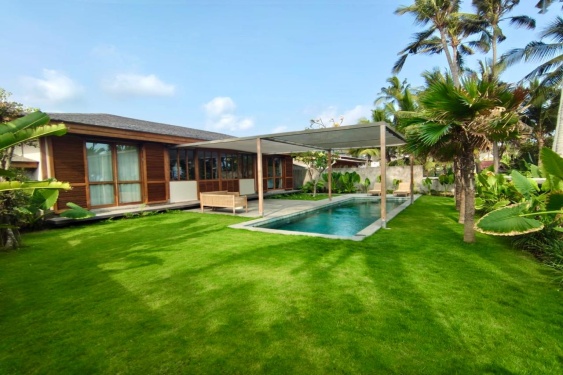 Villa tropicale de 2 chambres en bord de mer à louer à Seseh