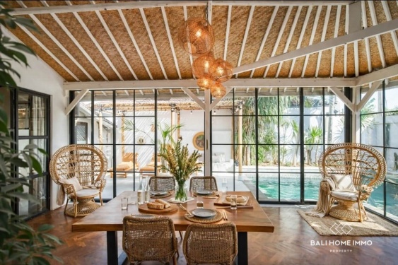 Image 5 from villa tropicale de 2 chambres à vendre en location à Bali Seminyak