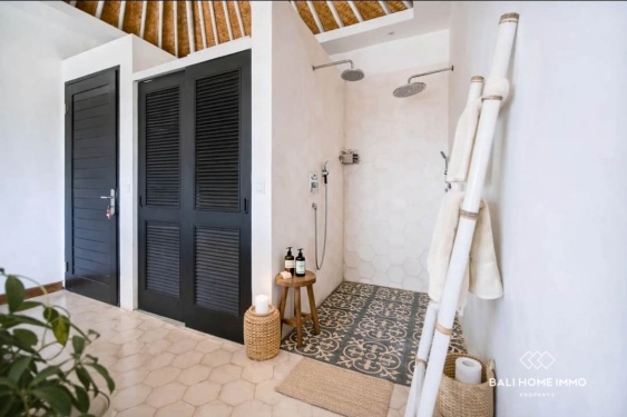 Image 9 from villa tropicale de 2 chambres à vendre en location à Bali Seminyak