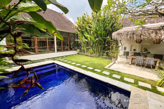 Image 1 from Tropical 2 bedroom villa for yearly rental in Berawa Canggu
