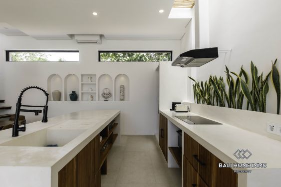 Image 10 from Villa tropicale de 3 chambres avec vue sur la jungle à vendre à Balangan