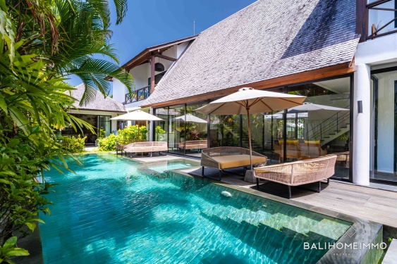 Tropical Luxury 4 Bedrooms villa for sale and rental in Bali Pererenan