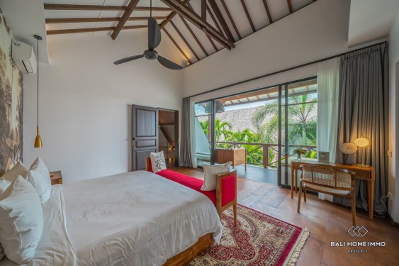 Image 19 from Villa mewah tropis 4 kamar dijual dengan status hak sewa di Pererenan, Bali.