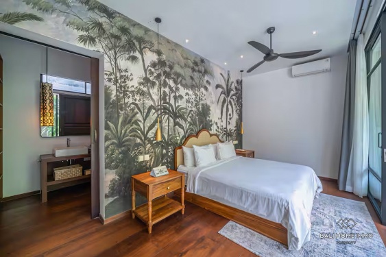 Image 13 from Villa mewah tropis 4 kamar dijual dengan status hak sewa di Pererenan, Bali.