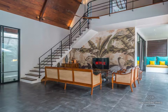 Image 5 from Villa mewah tropis 4 kamar dijual dengan status hak sewa di Pererenan, Bali.