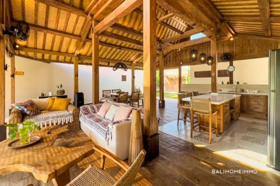 Image 4 from Villa Tropis 3 Kamar Tidur dengan taman dijual di Kedungu Bali