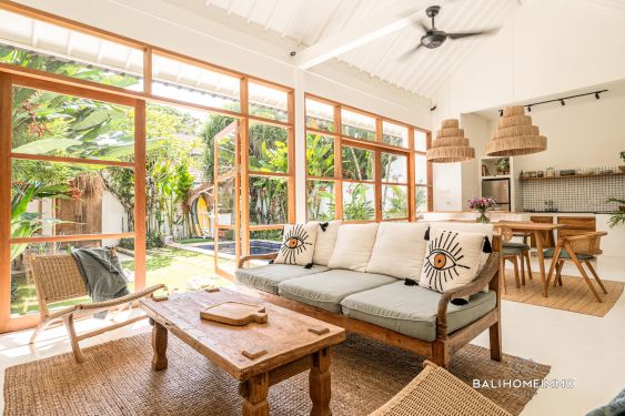 Image 3 from Tropical 2 bedroom villa for yearly rental in Berawa Canggu