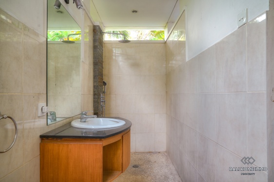 Image 15 from Dua villa dijual hak milik di Canggu Berawa Bali