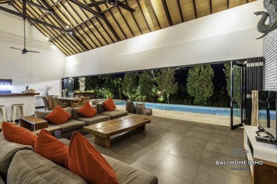 Image 6 from Villa de 4 chambres à vendre, en location ou en location longue durée à Ungasan.