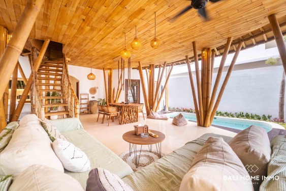 Villa Unik Bergaya Bambu dengan 2 Kamar Dijual di Buduk, Bali