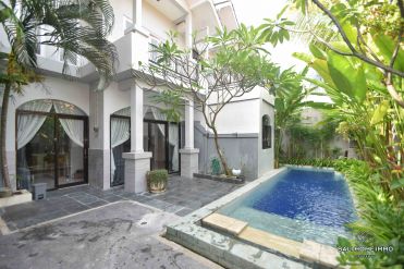 3 Bedroom Villa  for Yearly Rental in Seminyak