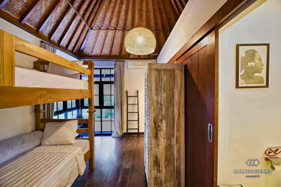 Image 2 from Walking distance from the Beach  4 Bedroom Villa for Sale and Rent in Bali Seminyak