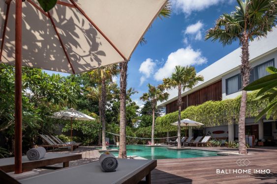 Image 7 from VILLA BIEN CONÇUE DE 9 CHAMBRES À VENDRE EN LOCATION À ULUWATU PRÈS DE LA PLAGE DE BINGIN