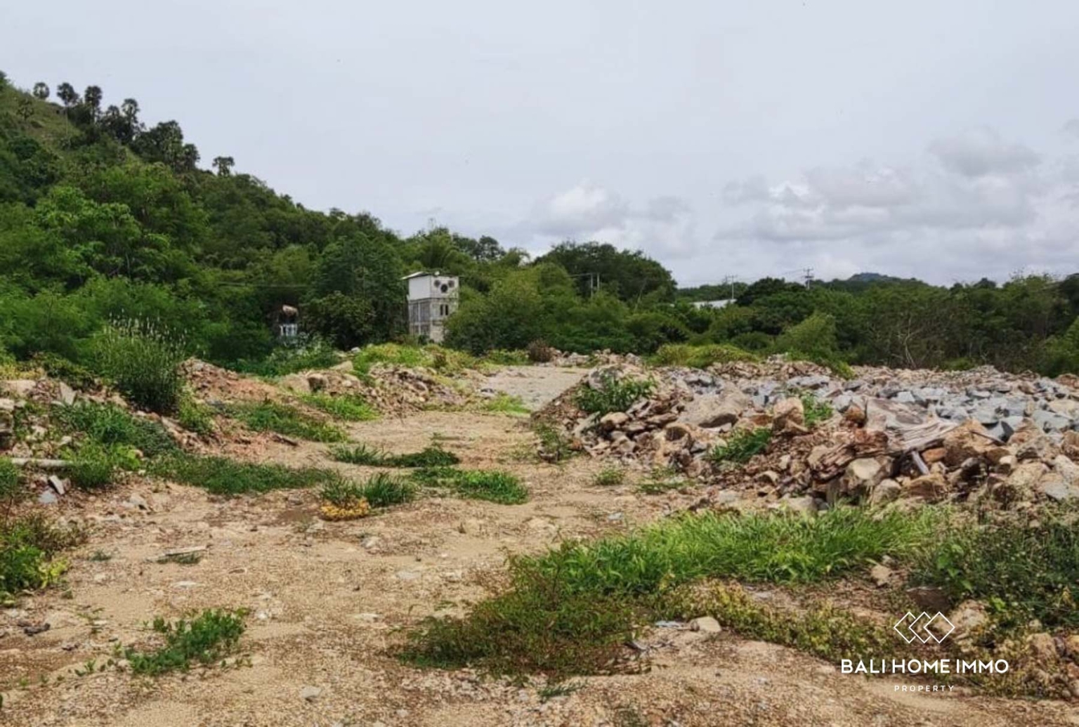 Tourism Zone 14.620 m² Land for Sale in Labuan Bajo view 3
