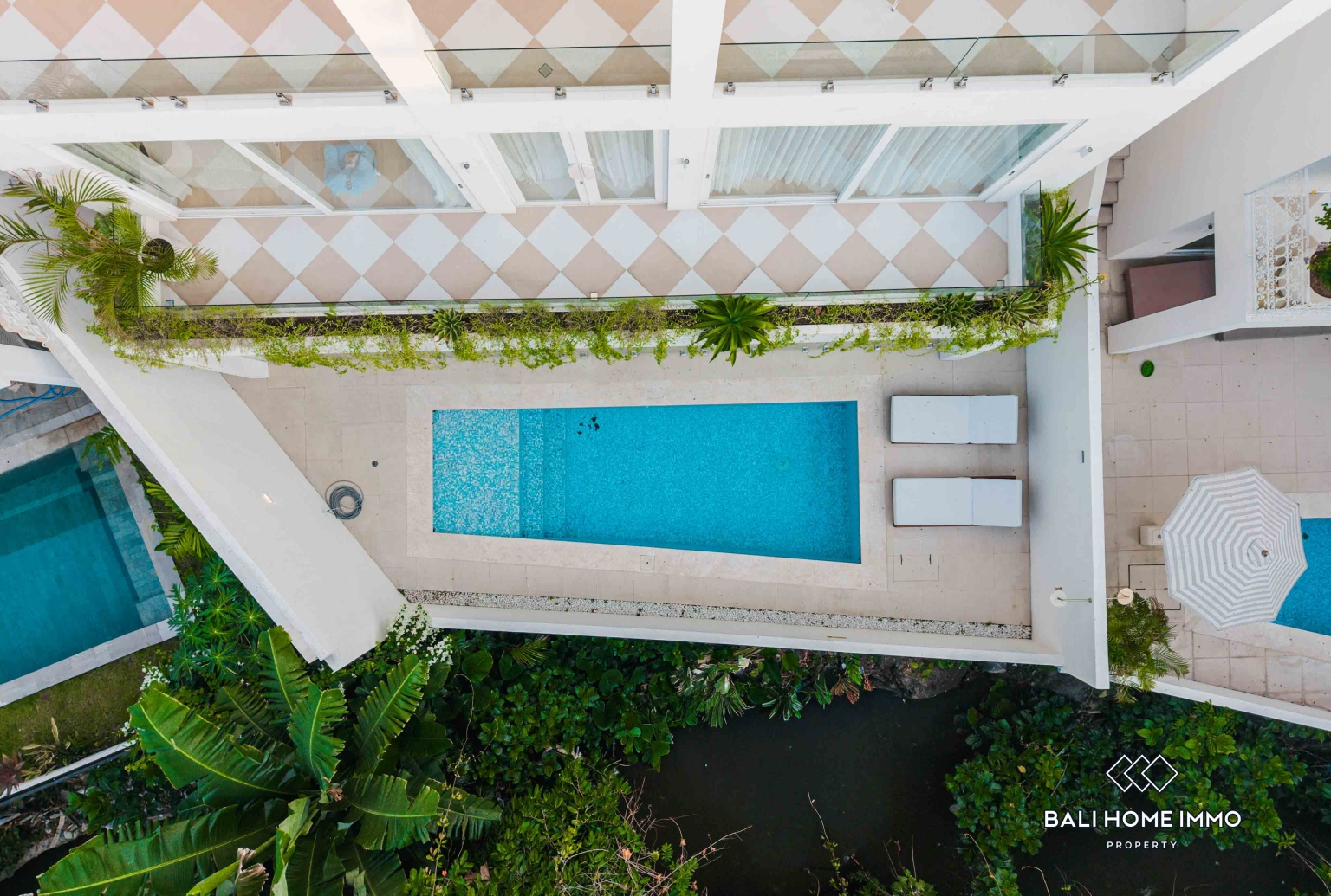 Villa de 3 chambres à vendre en zone touristique à Pererenan, Bali view 18