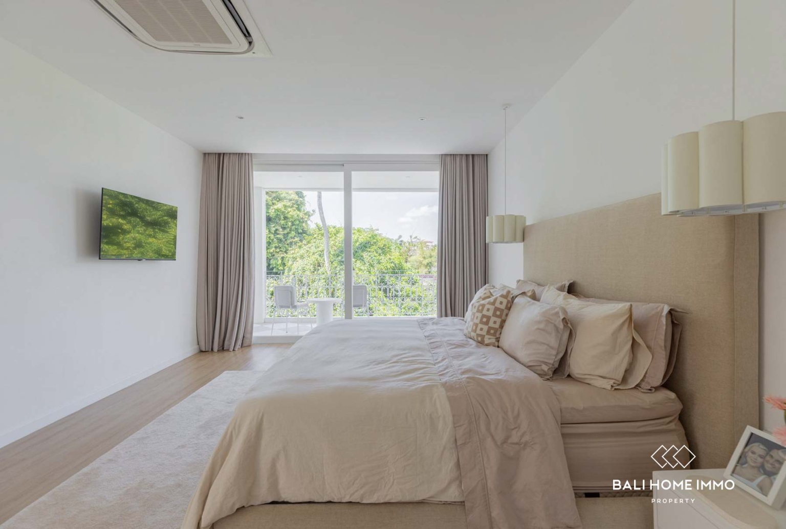 Villa 3 Kamar di Zona Pariwisata untuk Dijual dengan di Pererenan, Bali view 9