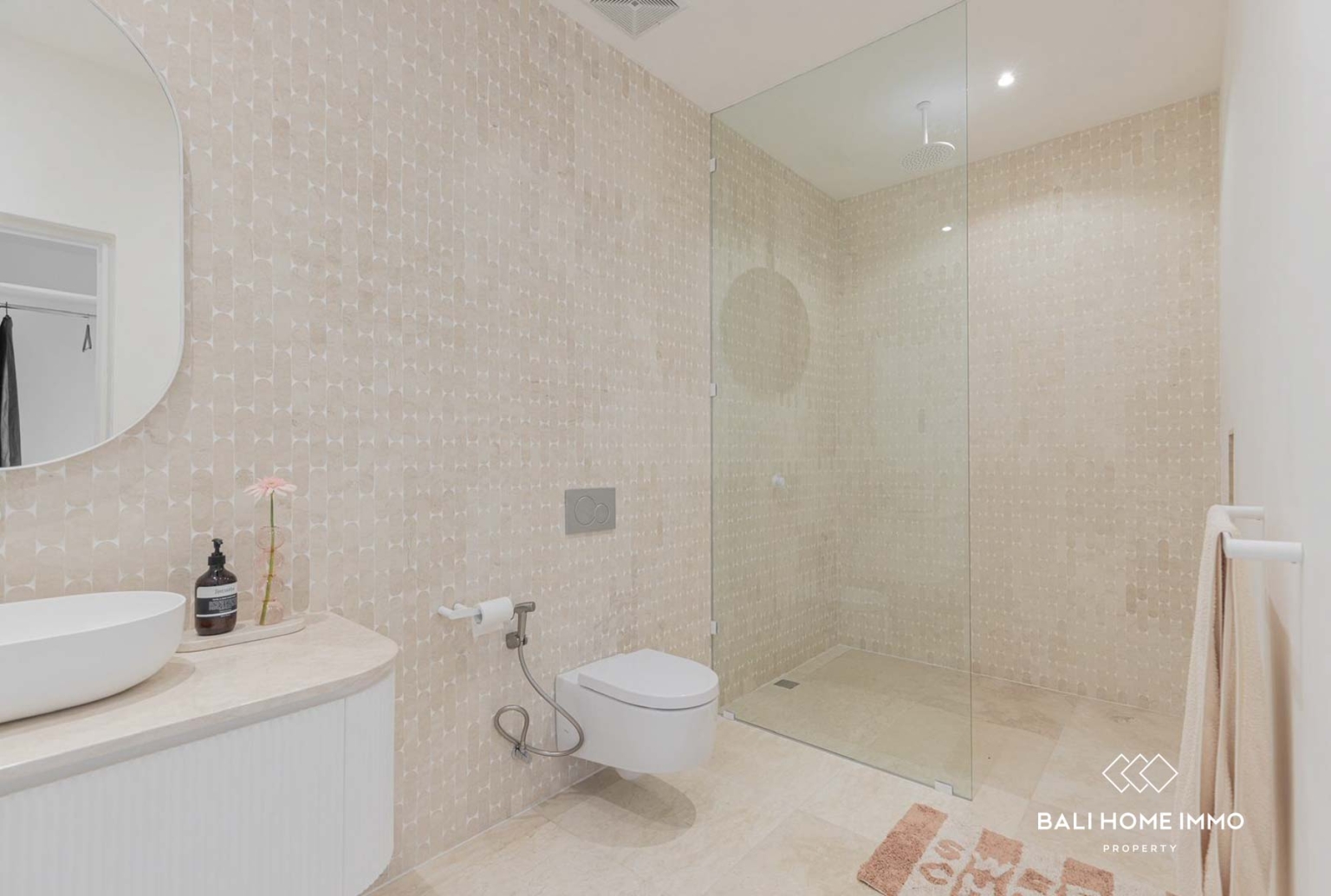 Villa 3 Kamar di Zona Pariwisata untuk Dijual dengan di Pererenan, Bali view 12