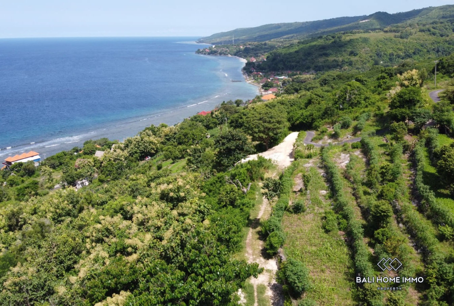 Touristic 5760 m² land for sale in Nusa Penida view 3