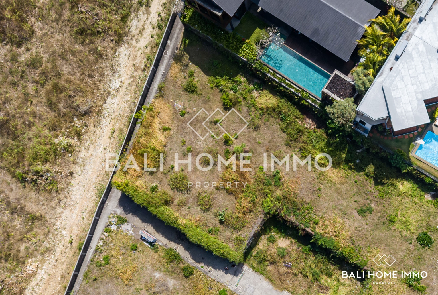 Touristic Land for Sale Freehold and Leasehold with Unobstructed Panoramic Ocean View in Uluwatu view 2