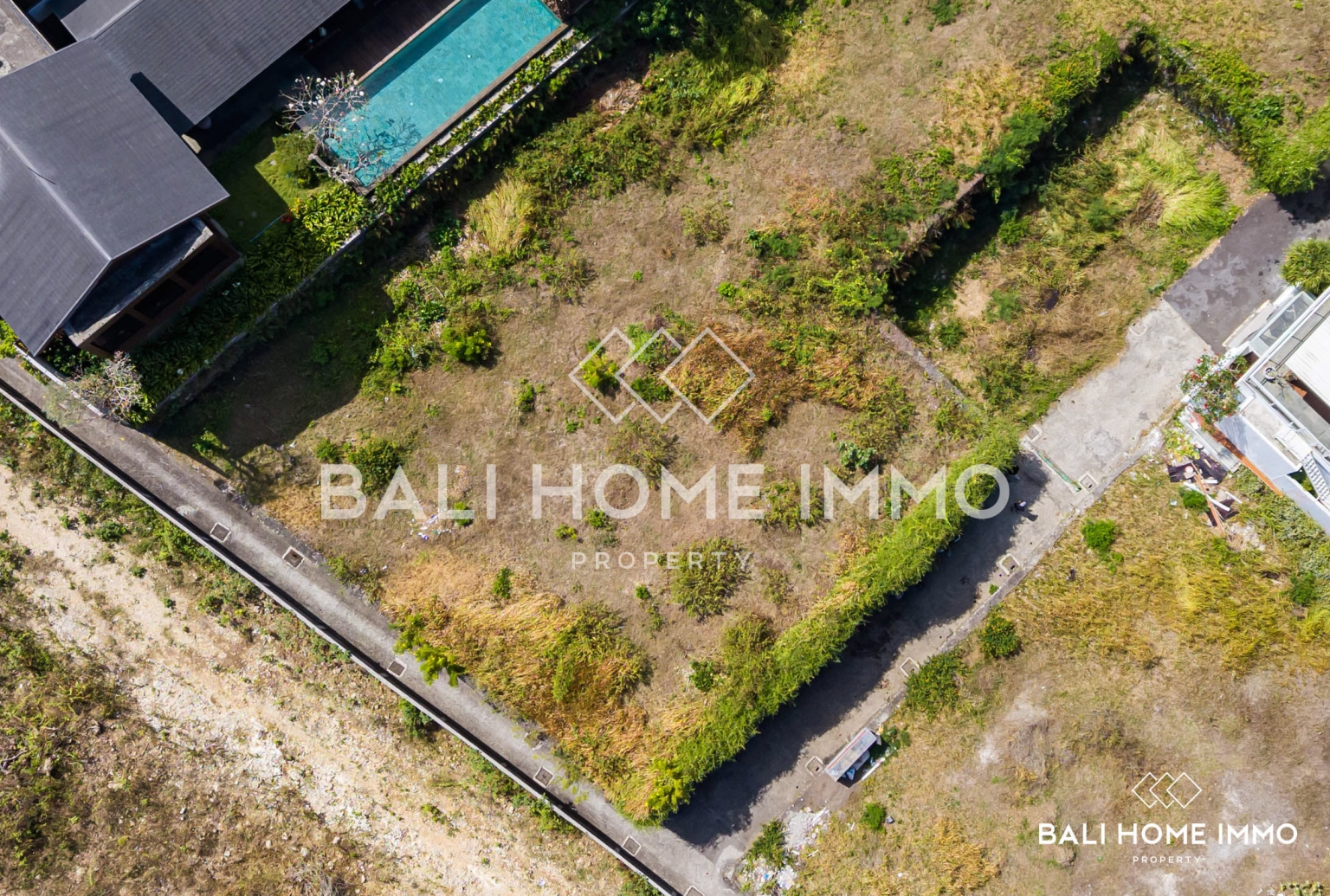 Touristic Land for Sale Freehold and Leasehold with Unobstructed Panoramic Ocean View in Uluwatu view 3