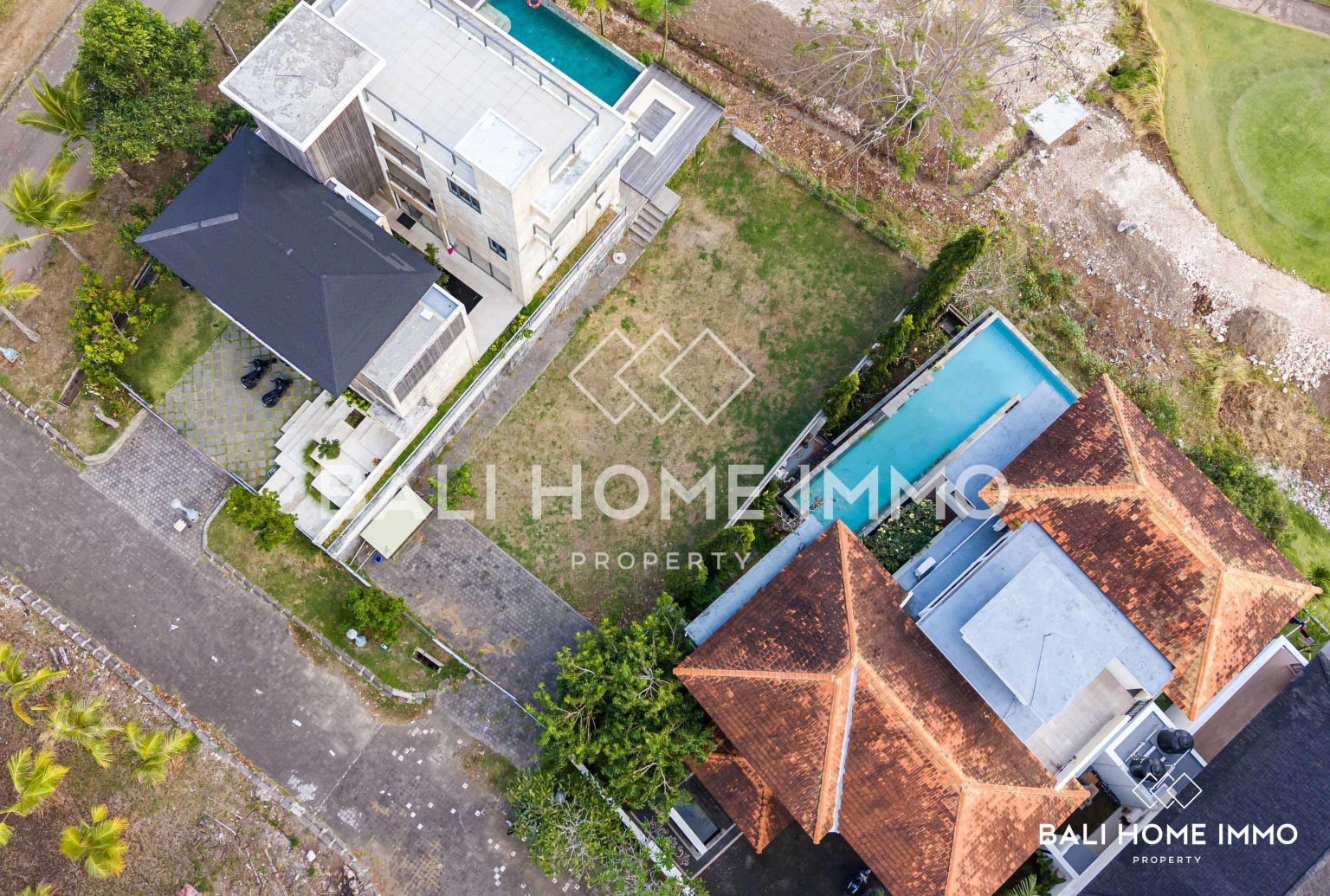 Touristic Land for Sale with Panoramic Ocean View and Golf Court near Bingin view 2
