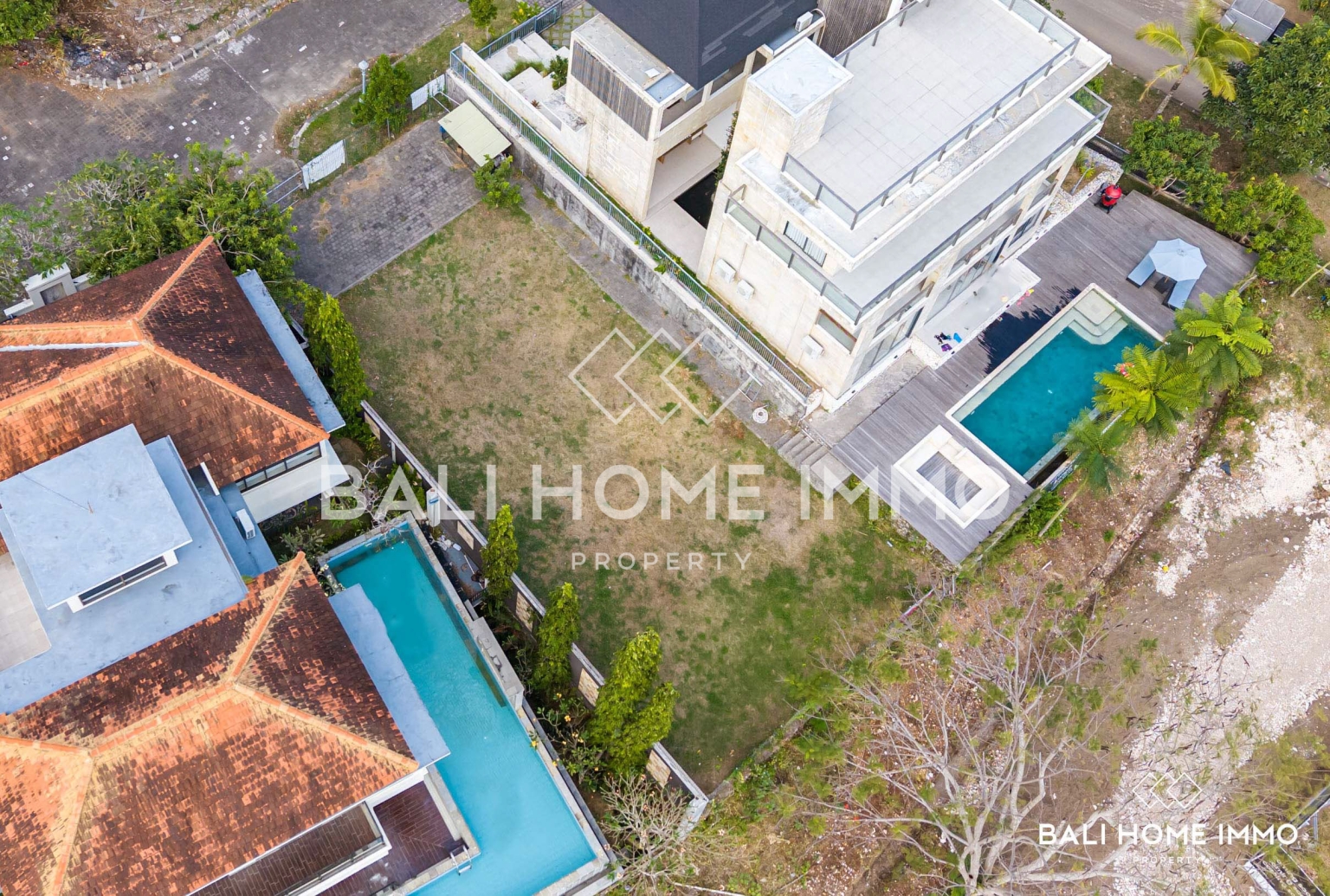 Touristic Land for Sale with Panoramic Ocean View and Golf Court near Bingin view 3
