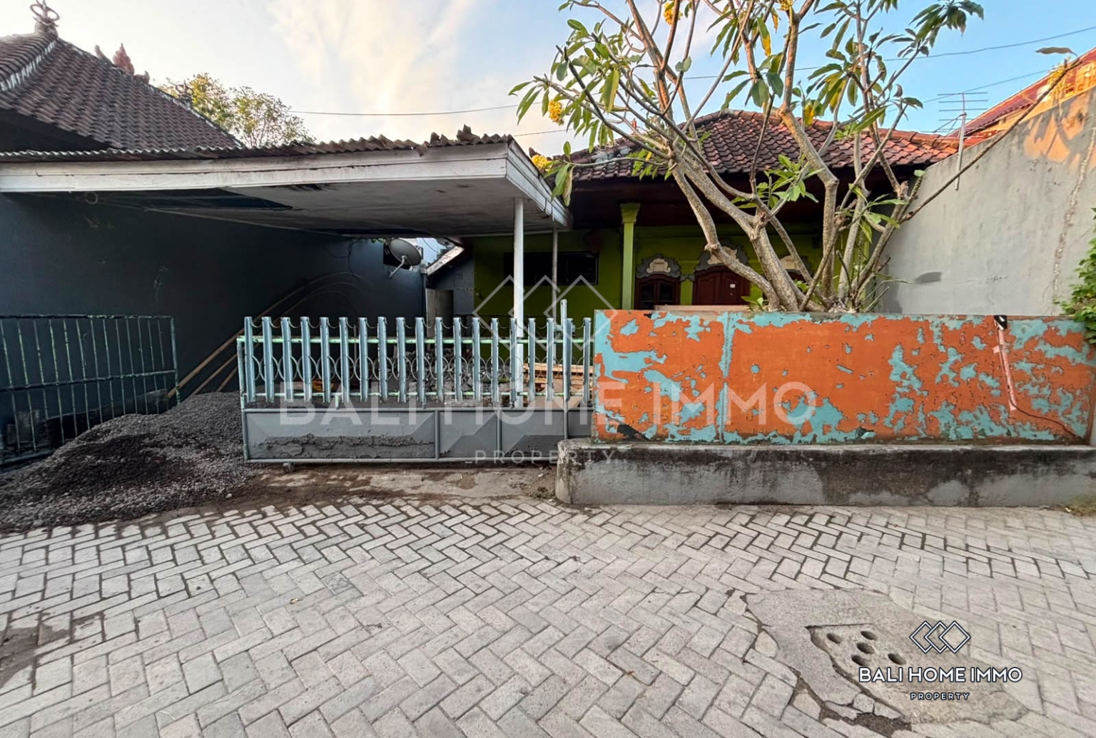 Touristic Zoning Land for Sale Freehold in Jimbaran view 2
