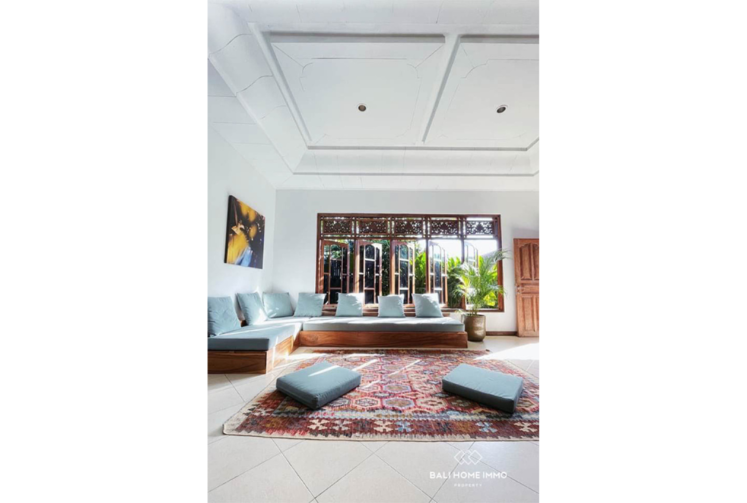 Traditional Balinese-Style House 2 Bedrooms + 1 Office For Rent In Umalas view 3