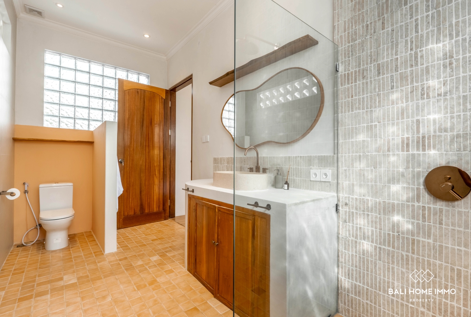 Villa paisible de 3 chambres avec vue sur les rizières, à vendre et à louer à Kedungu view 12