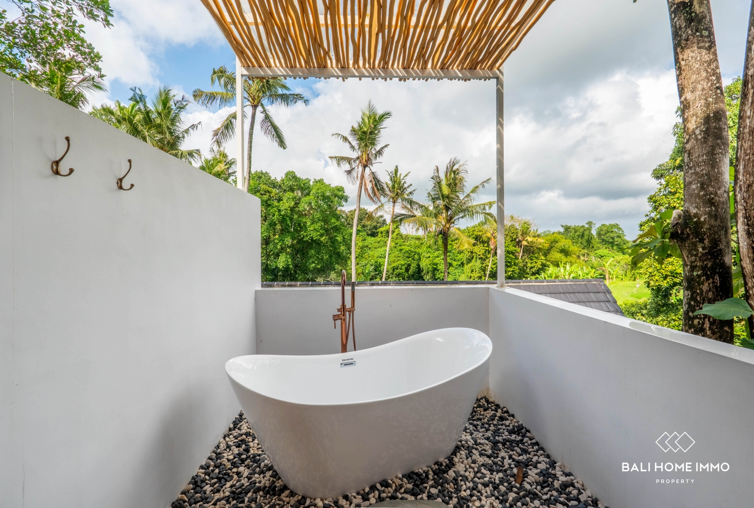Villa paisible de 3 chambres avec vue sur les rizières, à vendre et à louer à Kedungu view 14