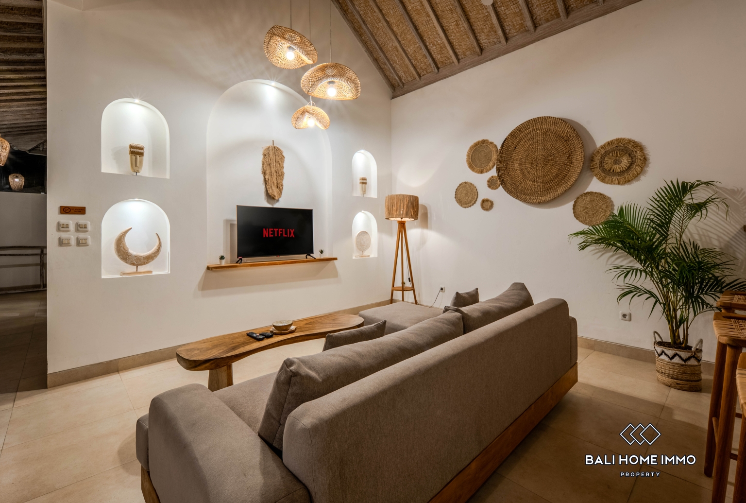 Tropical 1-Bedroom Pink Zone Villa For Sale in Ubud view 4
