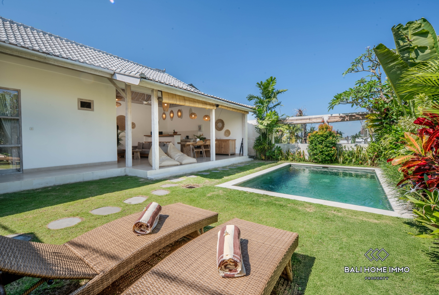 Tropical 1-Bedroom Pink Zone Villa For Sale in Ubud view 21