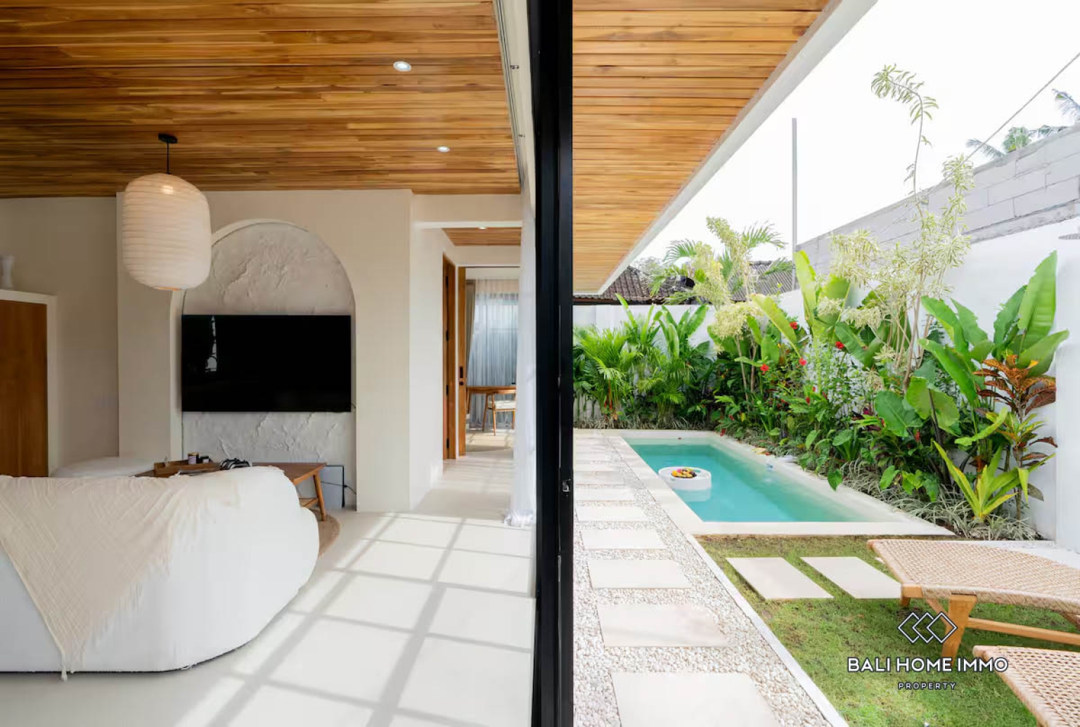 Tropical 1 bedroom Private Pool Villa For Sale in Ubud view 2