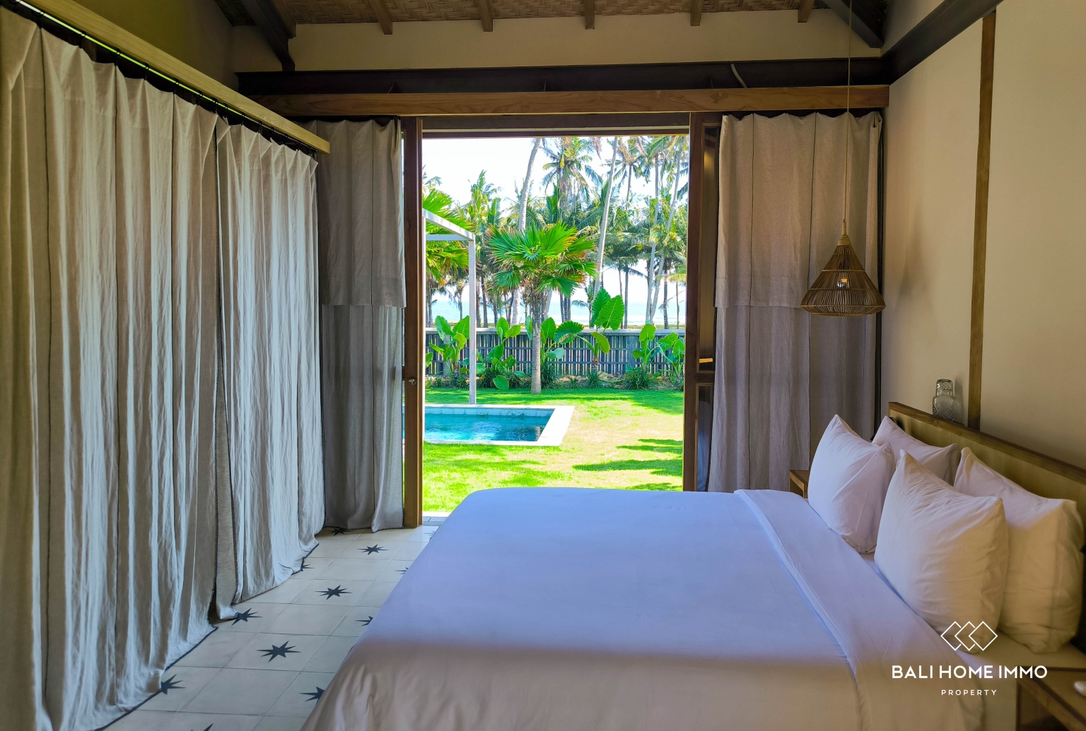 Tropical 2-Bedroom Beachside Villa For Rent in Seseh view 9