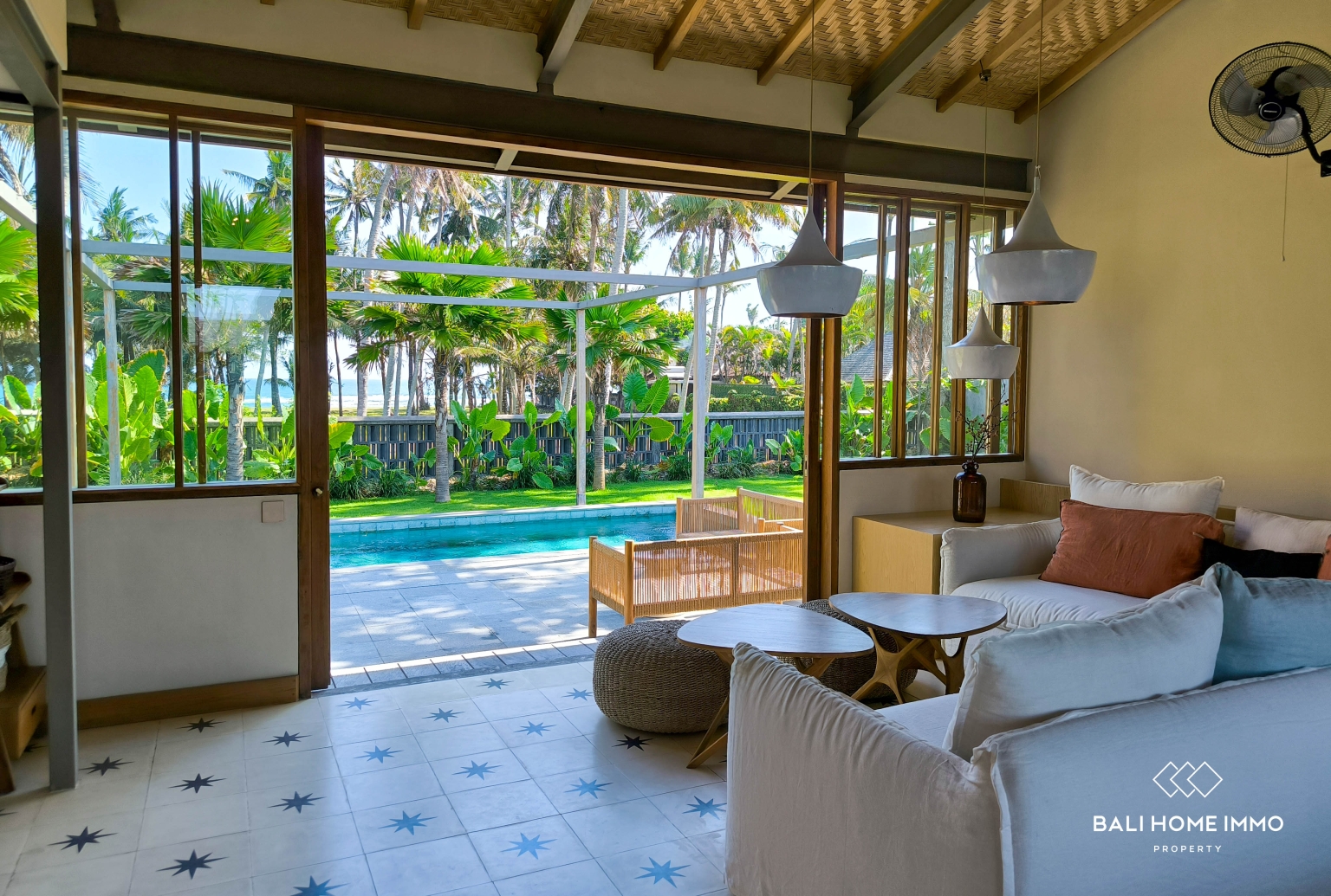 Tropical 2-Bedroom Beachside Villa For Rent in Seseh view 2