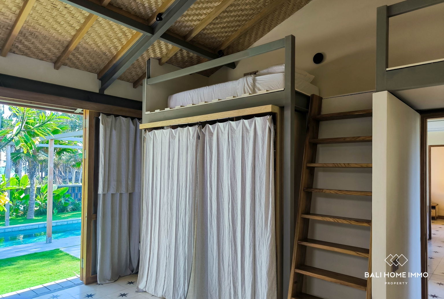 Tropical 2-Bedroom Beachside Villa For Rent in Seseh view 11