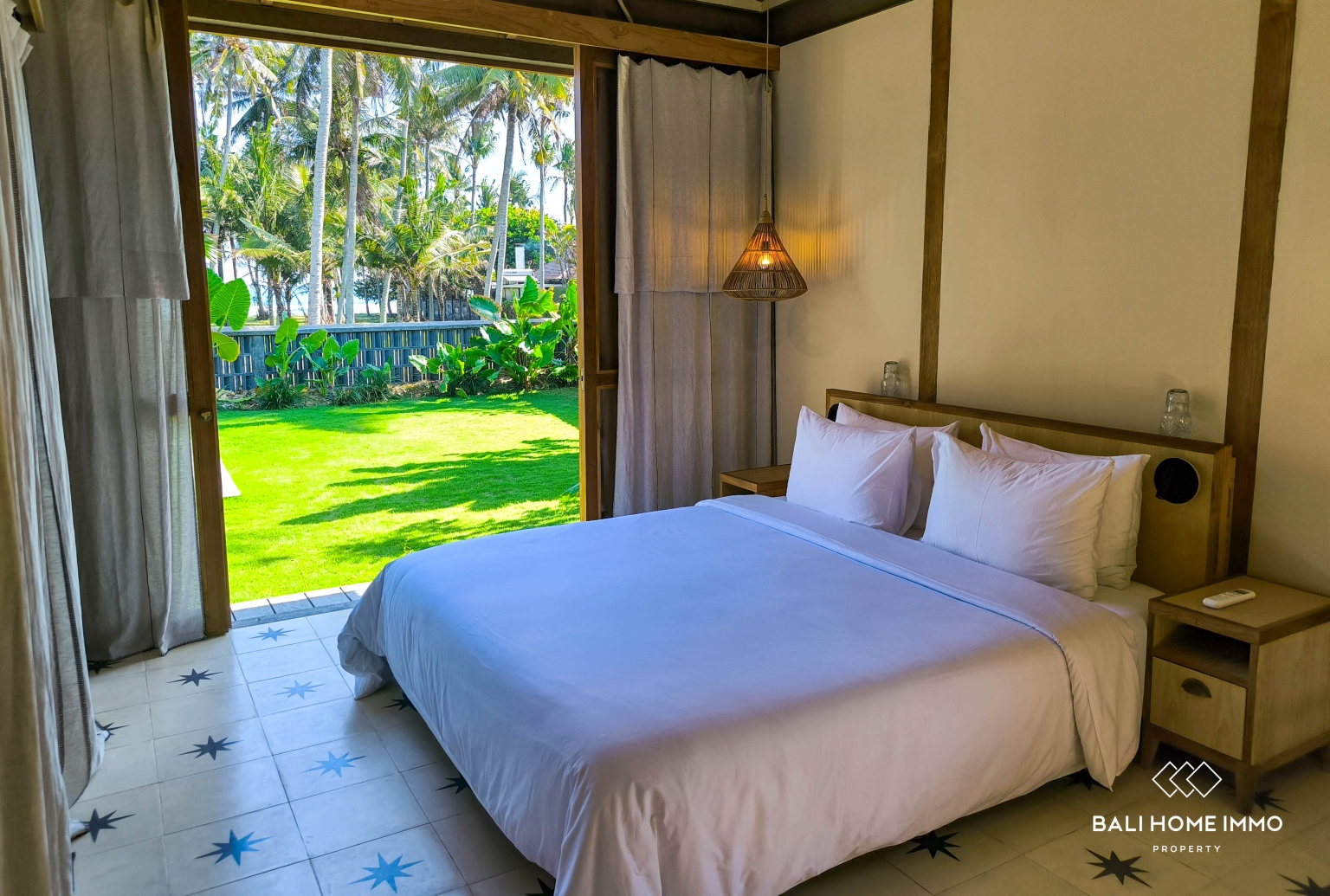 Tropical 2-Bedroom Beachside Villa For Rent in Seseh view 8