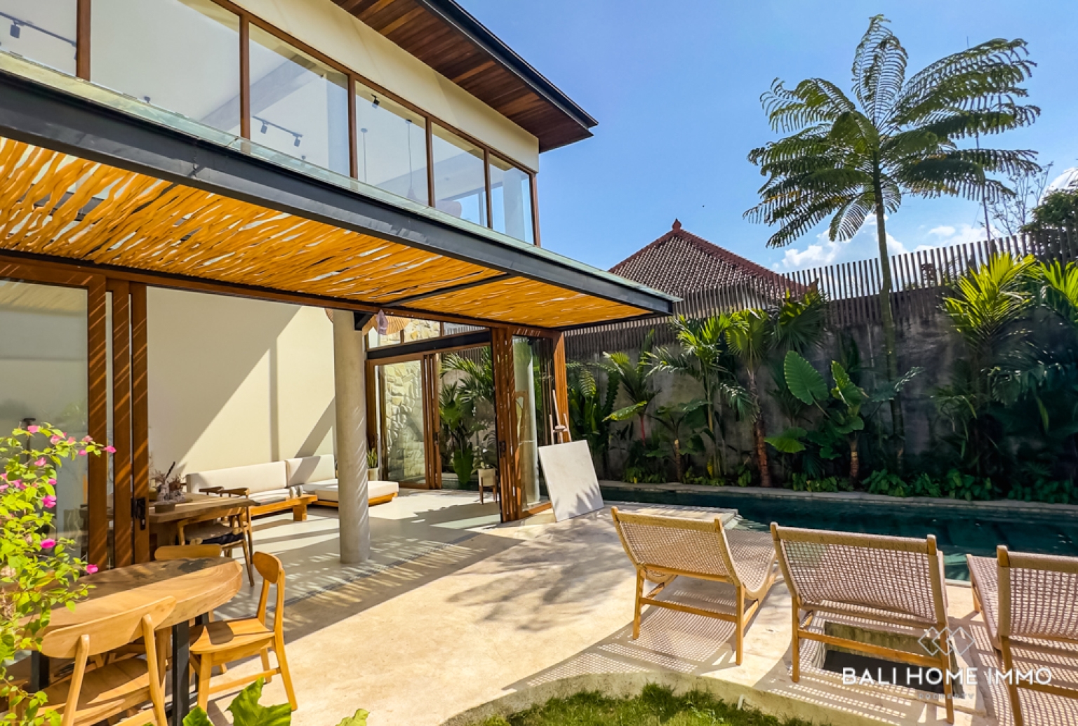 VILLA TROPIS 2 KAMAR DENGAN PEMANDANGAN LAUT UNTUK DIJUAL DI UNGASAN view 2