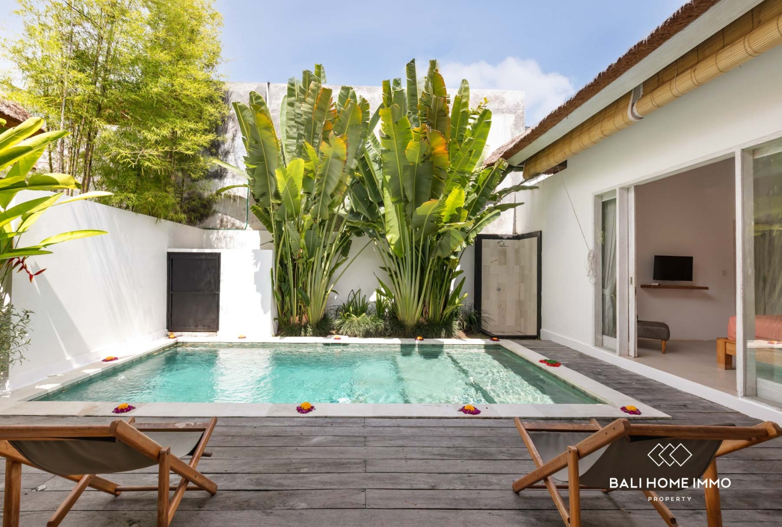 Tropical 2 Bedroom Villa for Leasehold Sale in Kerobokan Bali view 19